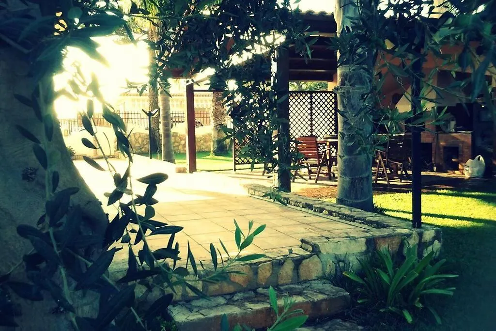 Casa Vacanza In Villa Con Piscina! Triscina Olaszország