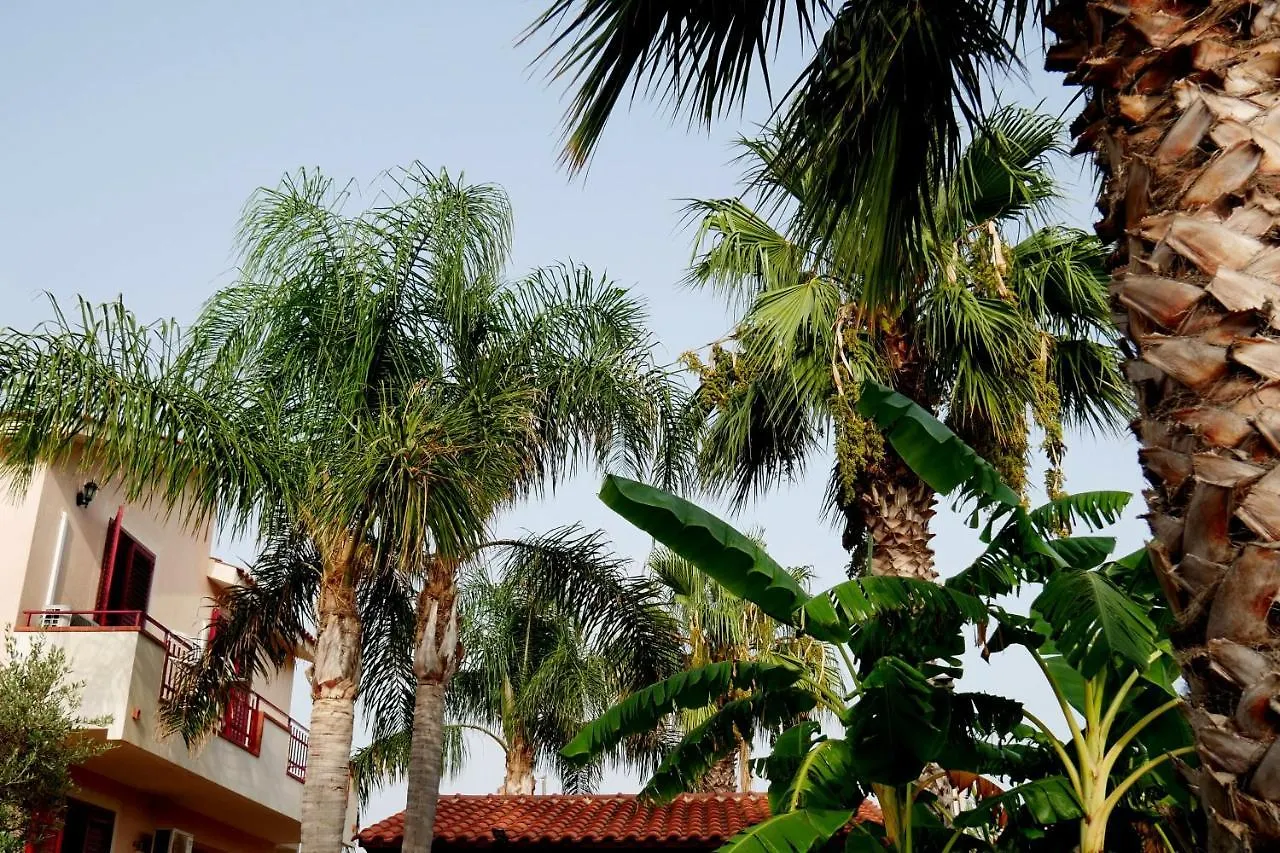Nyaraló Casa Vacanza In Villa Con Piscina! Triscina